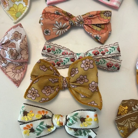 Bows - Picture 4 of 11